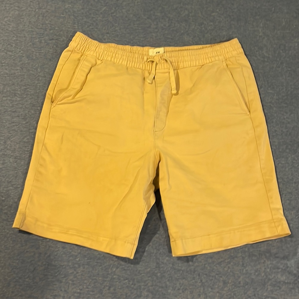H&M causal khaki drawstring shorts